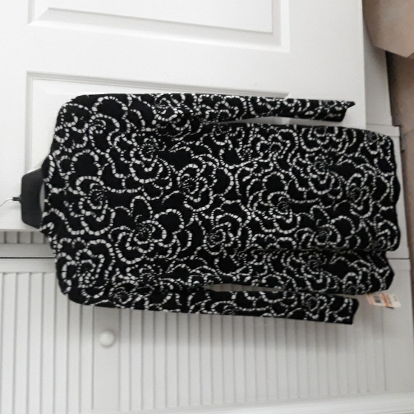 black & white jacket - Picture 2 of 4